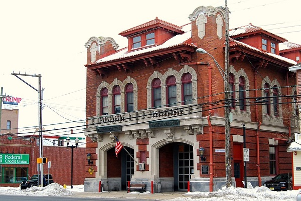 City: outlet Fire Station